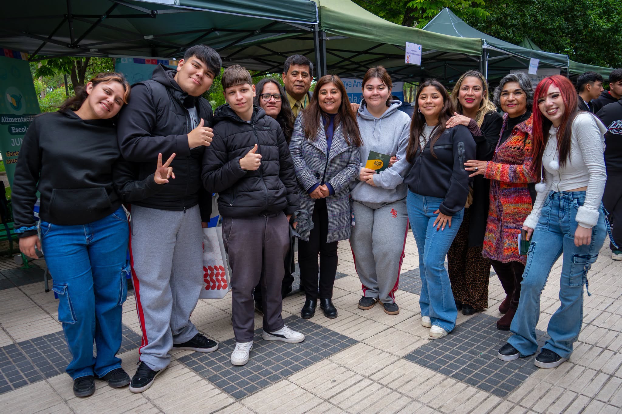 Con gran convocatoria se desarrolló la Feria Estudiantil de Santa Maria  en la plaza de Santa Maria
